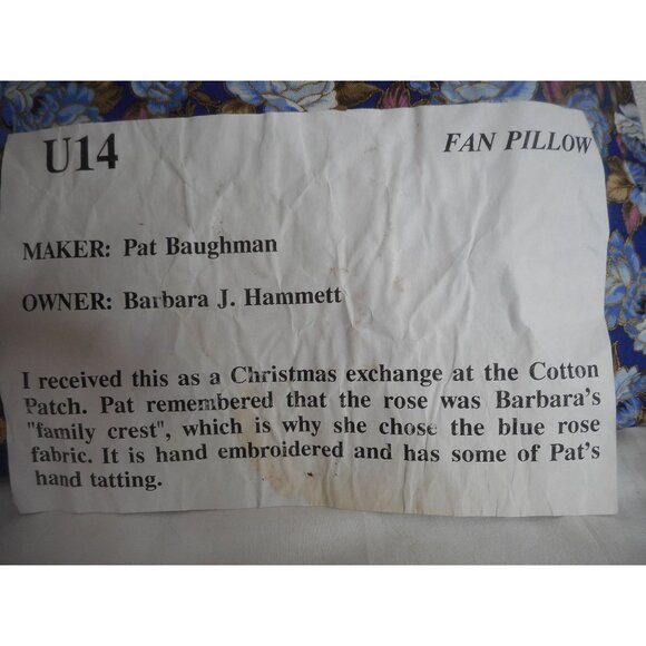 Quilted Blue Rose Embroidered Tatted Fan pattern Throw Pillow - Estate Find - Picture 6 of 8